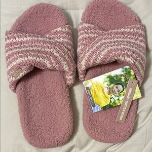 Feelgoodz Pink Lychee Knitted Twist Strap Slippers Sz Small (6-7)